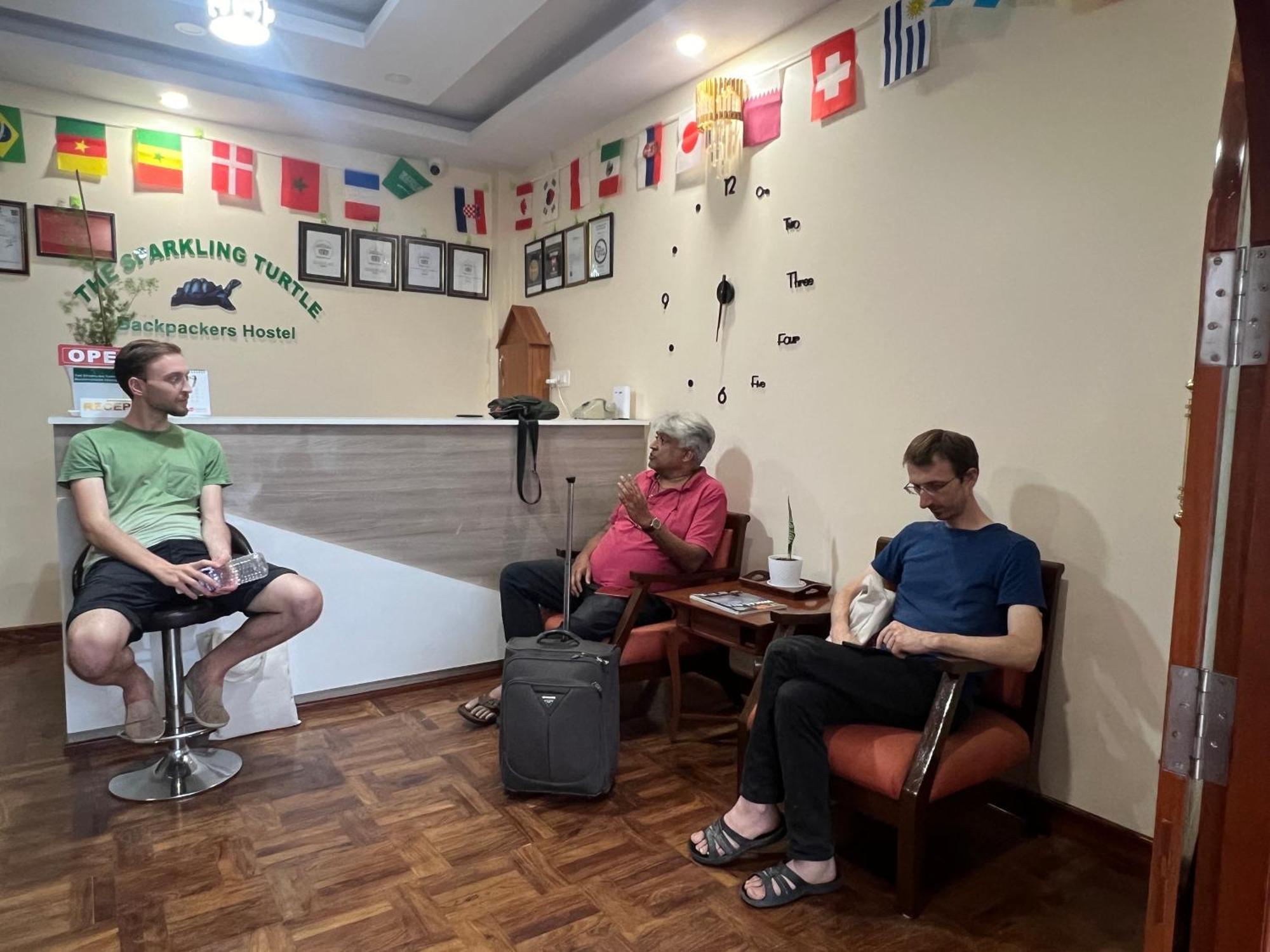 加德满都 波光粼粼龟背包客旅馆旅舍 外观 照片